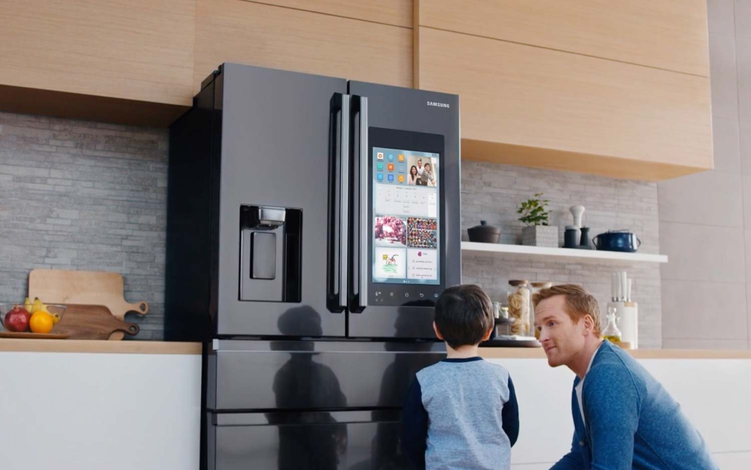 Revolutionizing Your Kitchen: The Comprehensive Benefits of Smart Refrigerators