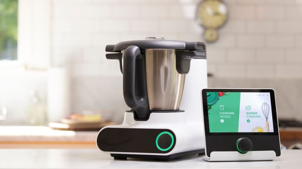 Using Smart Kitchen Appliances for Meal Prep